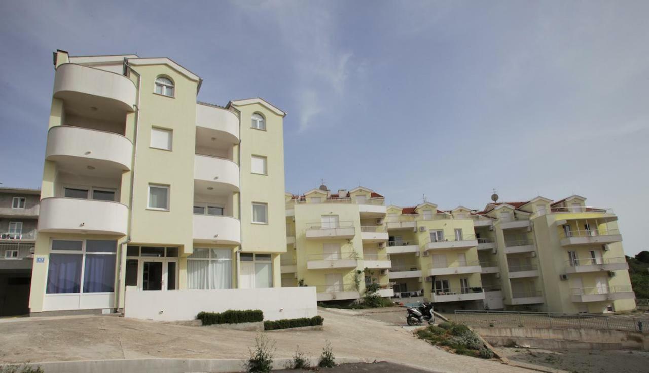 Apartments Luce 特罗吉尔 外观 照片